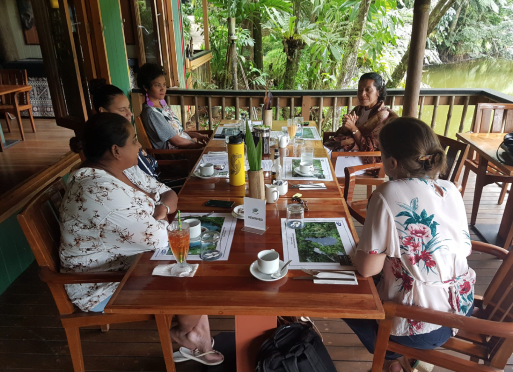 Discussion at lunch. Expanding and testing new markets as a social entrepreneur in the Pacific